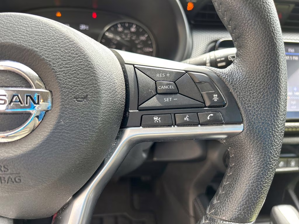 2021 Scarlet Ember Tintcoat/Super Black Nissan Kicks SV FWD SUV