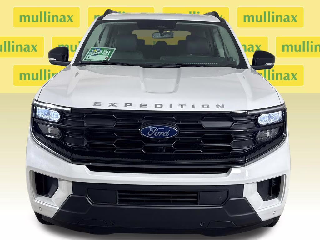 2026 Star White Metallic Tri-Coat Ford Expedition Active RWD SUV
