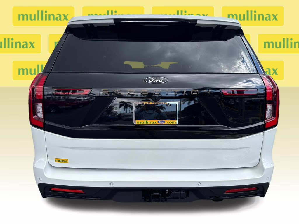 2026 Star White Metallic Tri-Coat Ford Expedition Tremor 4X4 SUV