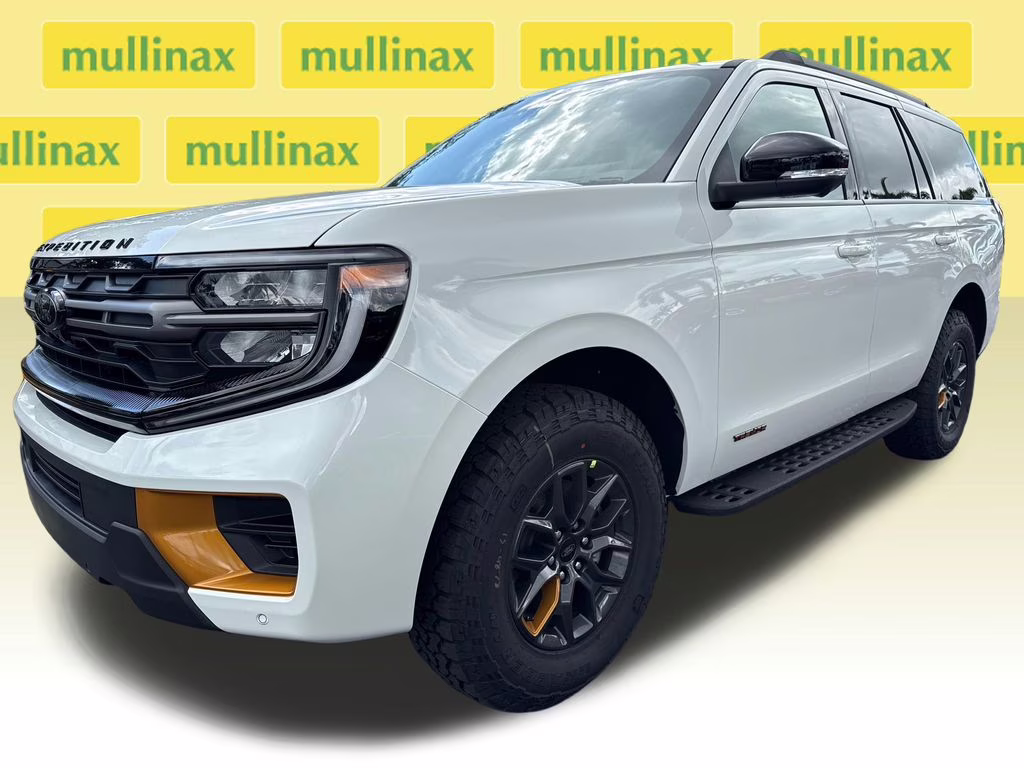 2026 Star White Metallic Tri-Coat Ford Expedition Tremor 4X4 SUV