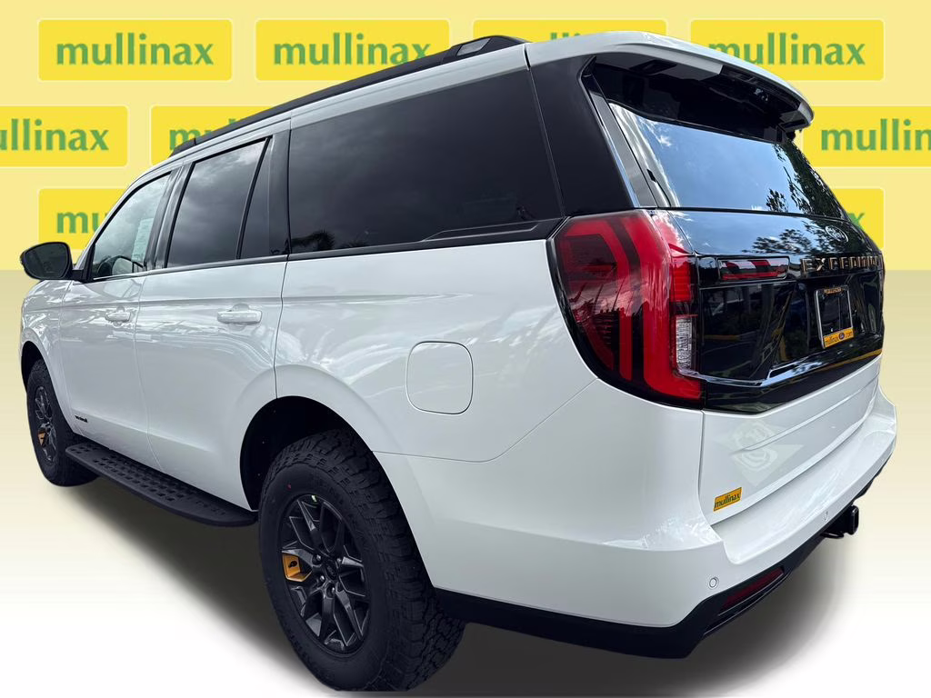 2026 Star White Metallic Tri-Coat Ford Expedition Tremor 4X4 SUV