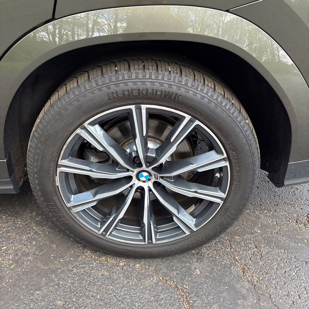 2023 Manhattan Green Metallic BMW X6 xDrive40i AWD SUV