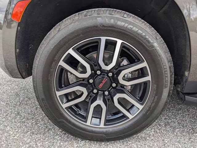 2021 Smokey Quartz Metallic GMC Yukon AT4 4X4 SUV