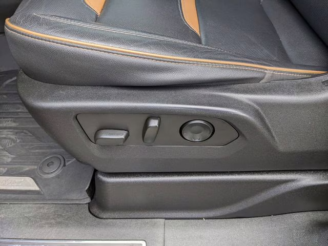 2021 Smokey Quartz Metallic GMC Yukon AT4 4X4 SUV