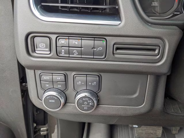 2021 Smokey Quartz Metallic GMC Yukon AT4 4X4 SUV