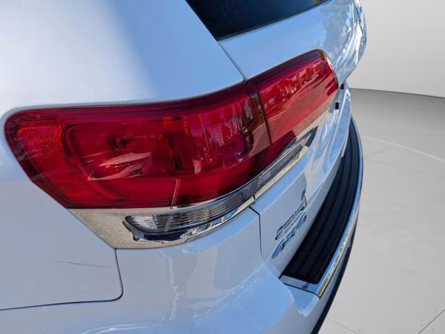 2019 Bright White Clearcoat Jeep Grand Cherokee Limited 4X4 SUV