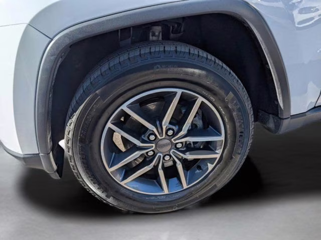 2019 Bright White Clearcoat Jeep Grand Cherokee Limited 4X4 SUV