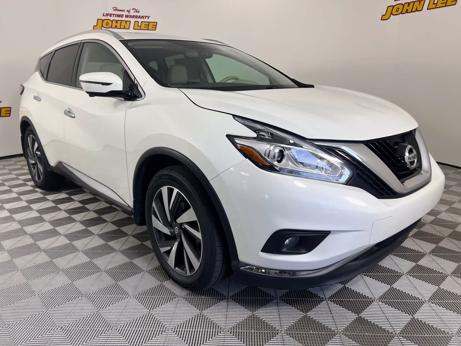 2018 Pearl White Nissan Murano Platinum FWD SUV