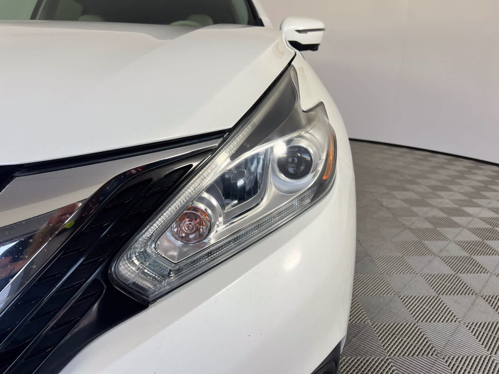 2018 Pearl White Nissan Murano Platinum FWD SUV