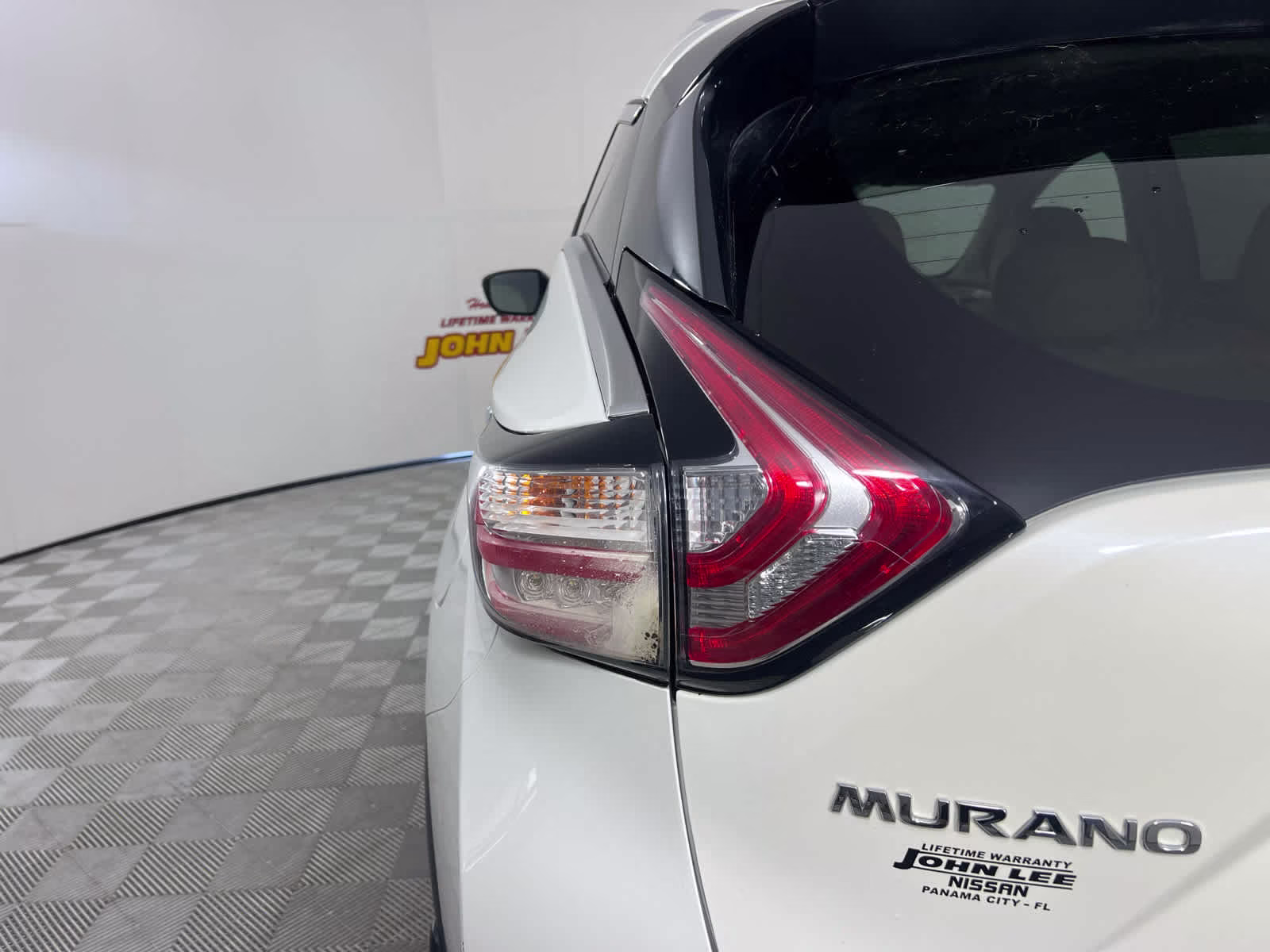 2018 Pearl White Nissan Murano Platinum FWD SUV