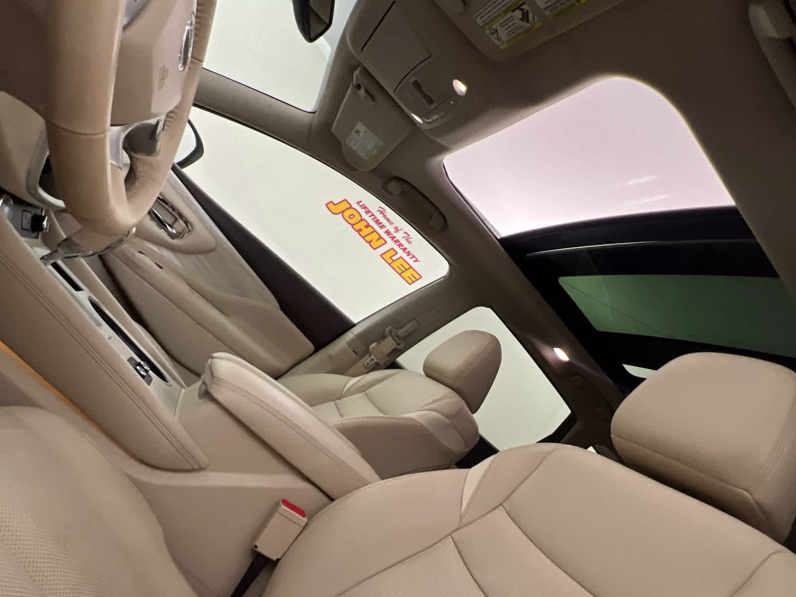 2018 Pearl White Nissan Murano Platinum FWD SUV