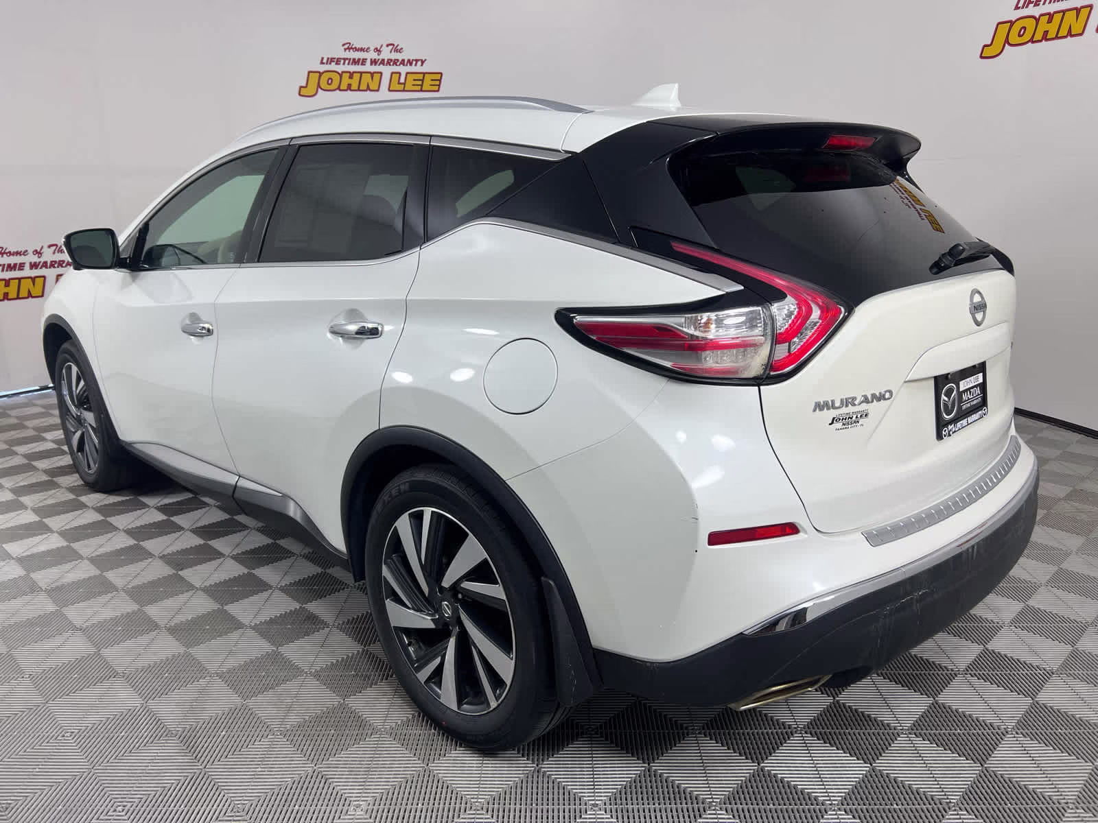 2018 Pearl White Nissan Murano Platinum FWD SUV