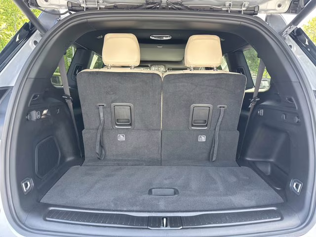 2025 Silver Zynith Jeep Grand Cherokee L Limited 4X4 SUV