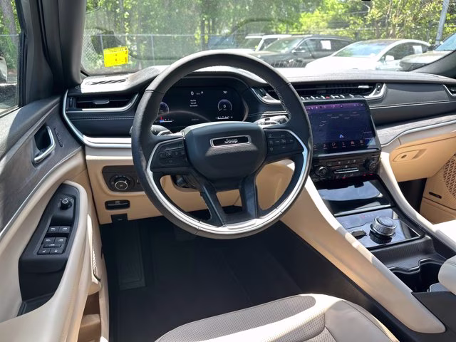 2025 Silver Zynith Jeep Grand Cherokee L Limited 4X4 SUV
