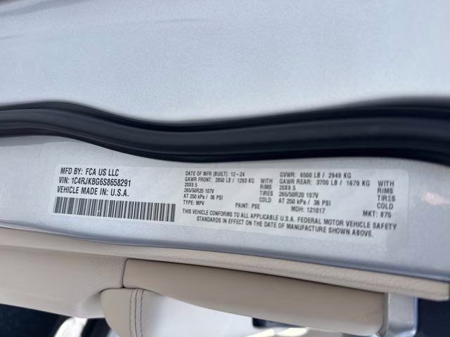 2025 Silver Zynith Jeep Grand Cherokee L Limited 4X4 SUV