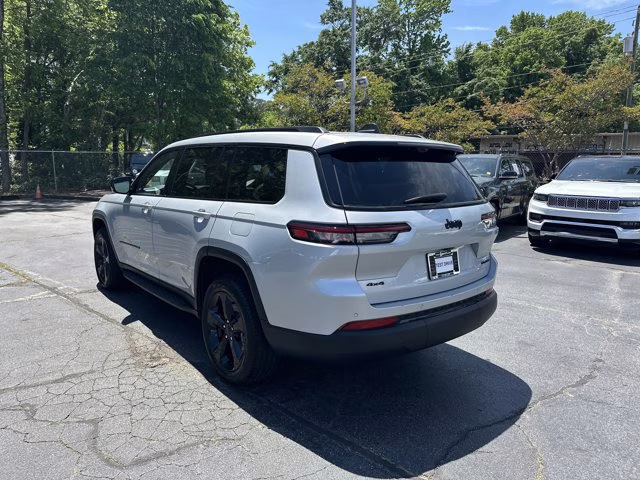 2025 Silver Zynith Jeep Grand Cherokee L Limited 4X4 SUV