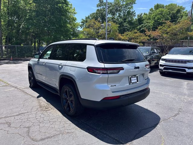 2025 Silver Zynith Jeep Grand Cherokee L Limited 4X4 SUV