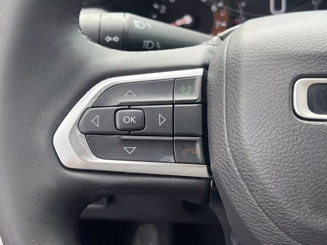 2025 Bright White Clearcoat Jeep Compass Limited 4X4 SUV