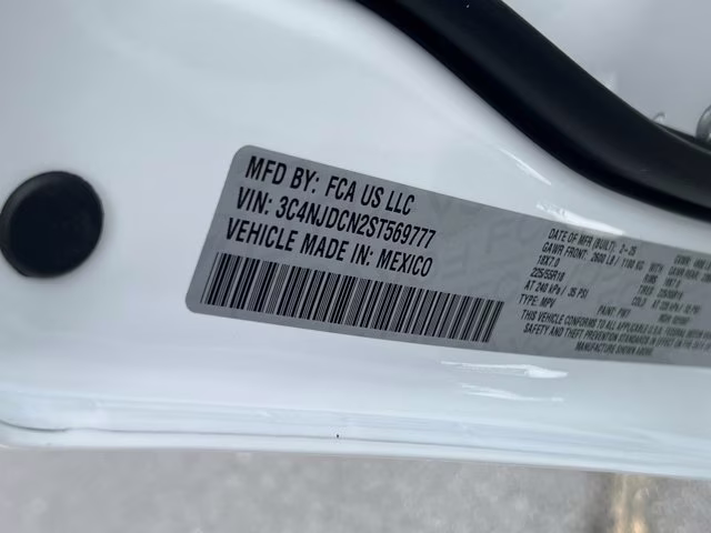 2025 Bright White Clearcoat Jeep Compass Limited 4X4 SUV