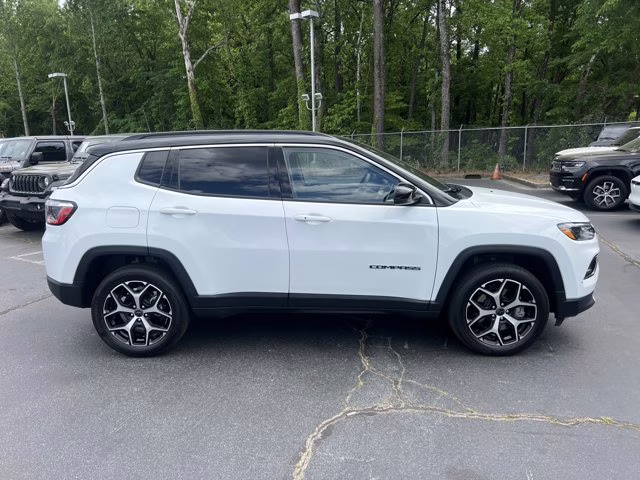 2025 Bright White Clearcoat Jeep Compass Limited 4X4 SUV