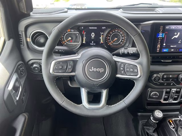 2025 Black Clearcoat Jeep Wrangler Sahara 4X4 Convertible