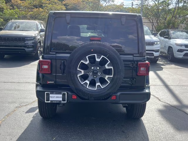 2025 Black Clearcoat Jeep Wrangler Sahara 4X4 Convertible
