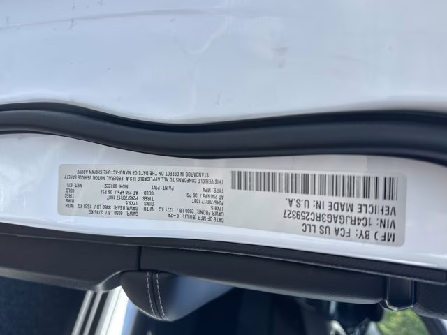 2024 Bright White Clearcoat Jeep Grand Cherokee Laredo RWD SUV