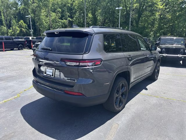 2025 Baltic Gray Metallic Clearcoat Jeep Grand Cherokee L Limited RWD SUV