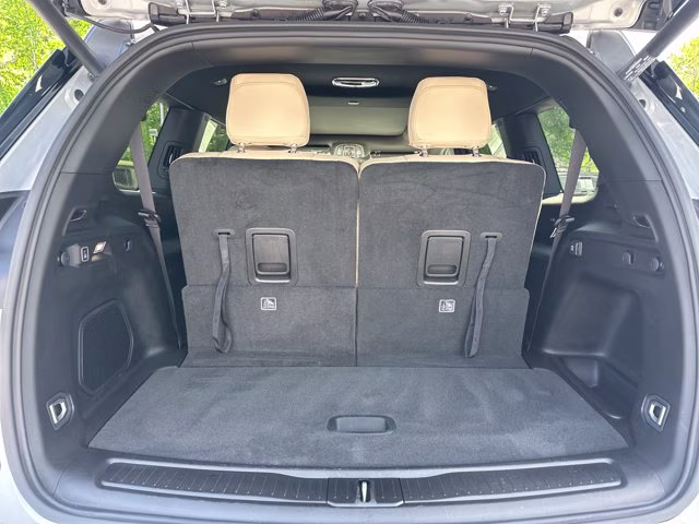 2025 Silver Zynith Jeep Grand Cherokee L Limited 4X4 SUV