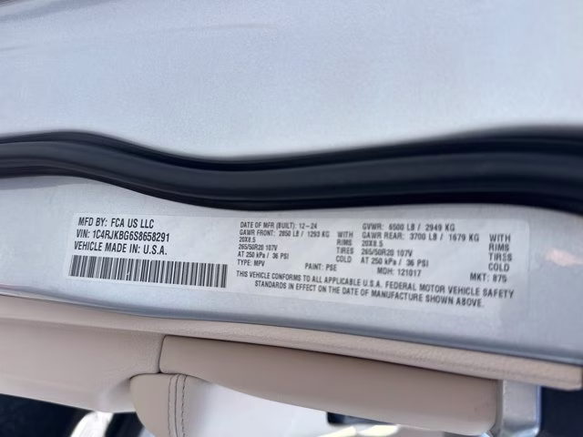 2025 Silver Zynith Jeep Grand Cherokee L Limited 4X4 SUV