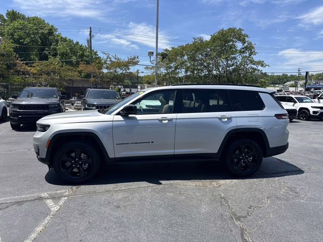2025 Silver Zynith Jeep Grand Cherokee L Limited 4X4 SUV