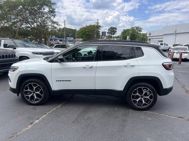2025 Bright White Clearcoat Jeep Compass Limited 4X4 SUV