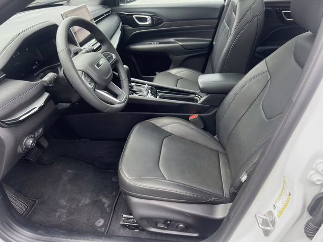 2025 Bright White Clearcoat Jeep Compass Limited 4X4 SUV