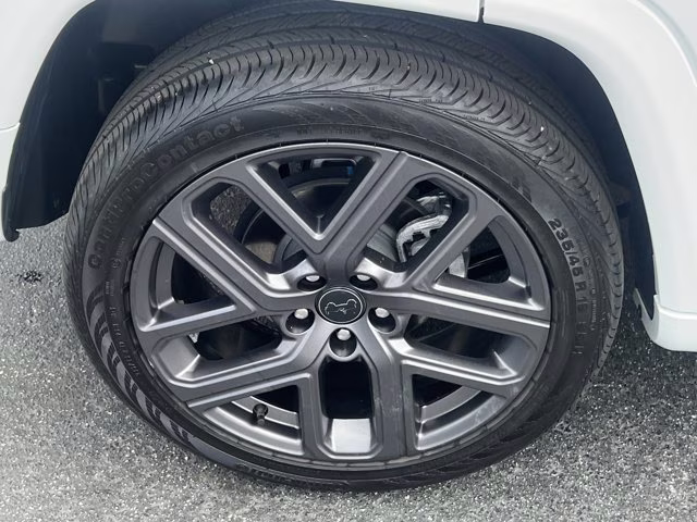 2025 Bright White Clearcoat Jeep Compass Limited 4X4 SUV