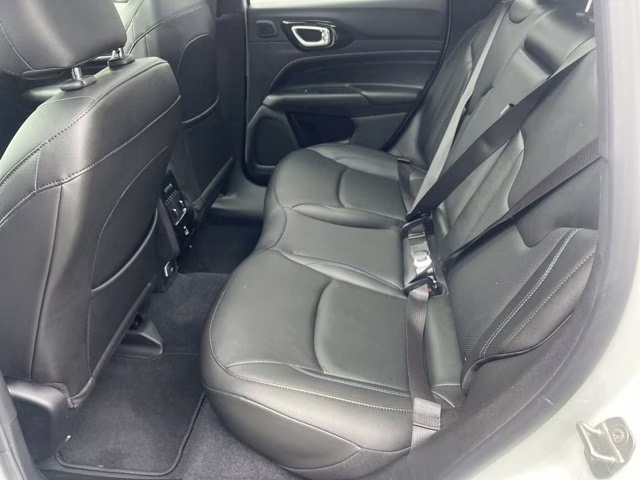 2025 Bright White Clearcoat Jeep Compass Limited 4X4 SUV