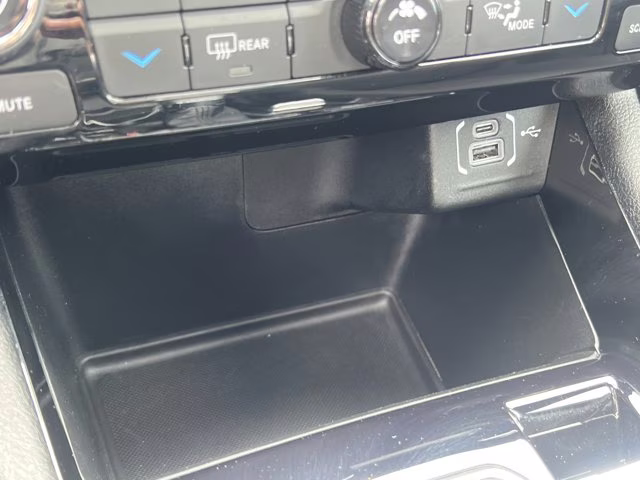 2025 Bright White Clearcoat Jeep Compass Limited 4X4 SUV