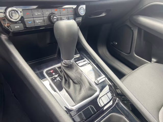 2025 Bright White Clearcoat Jeep Compass Limited 4X4 SUV