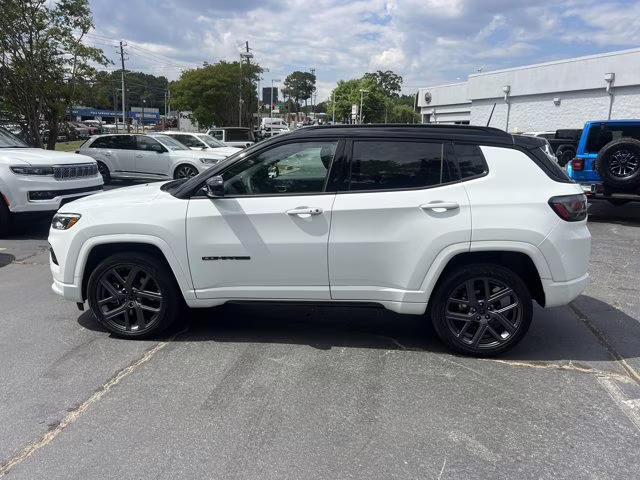 2025 Bright White Clearcoat Jeep Compass Limited 4X4 SUV