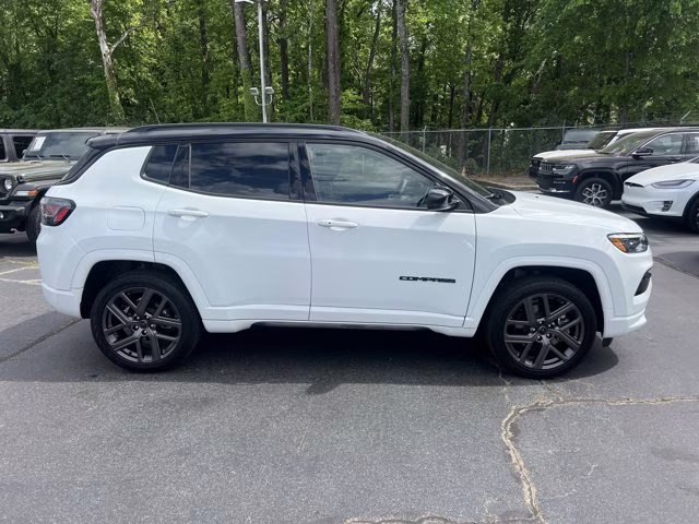 2025 Bright White Clearcoat Jeep Compass Limited 4X4 SUV
