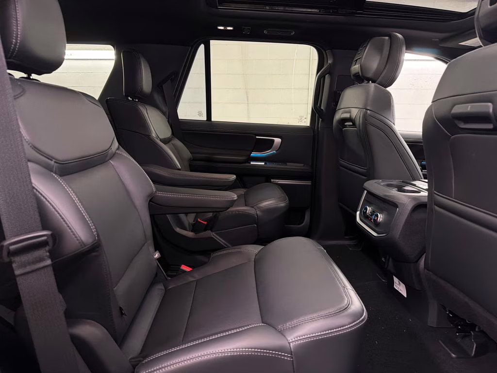 2026 SPACE SILVER Ford Expedition Platinum 4X4 SUV