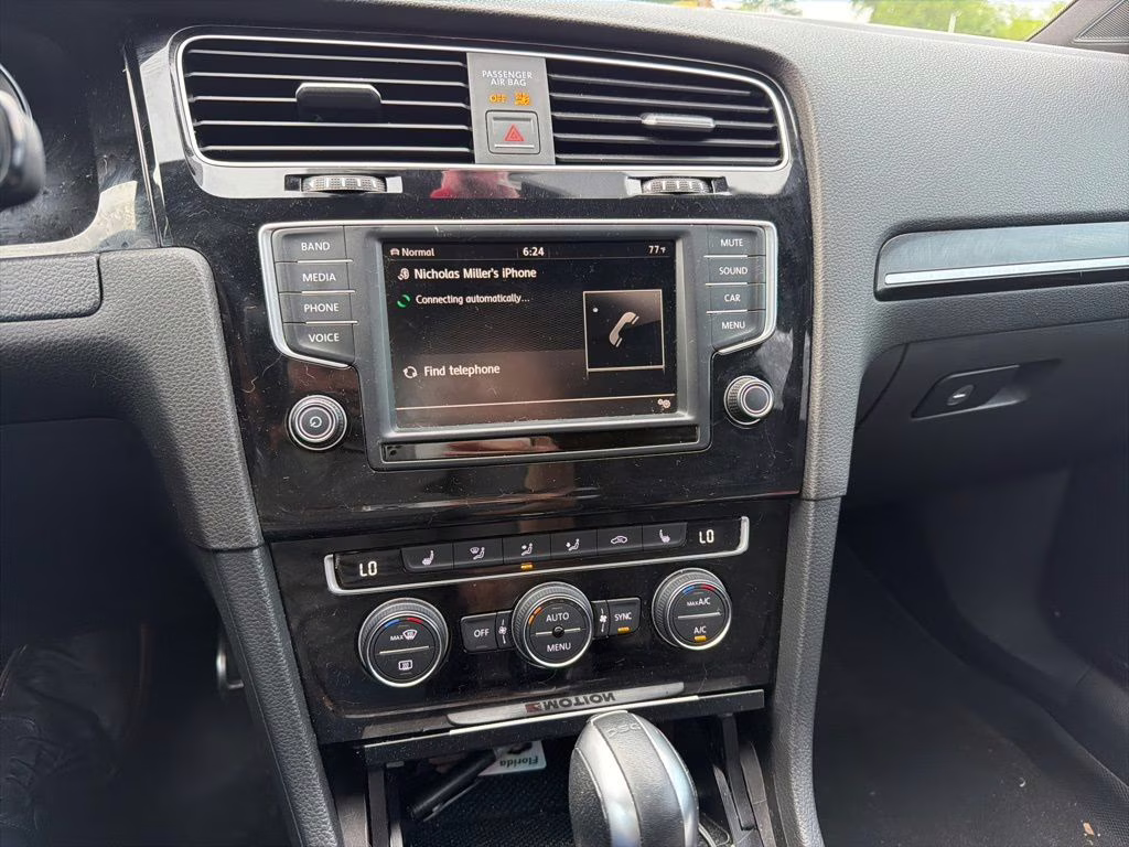 2016 Oryx White Pearl Volkswagen Golf R Base AWD Hatchback