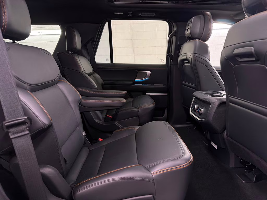 2026 STAR WHITE TRI-COAT Ford Expedition Tremor 4X4 SUV