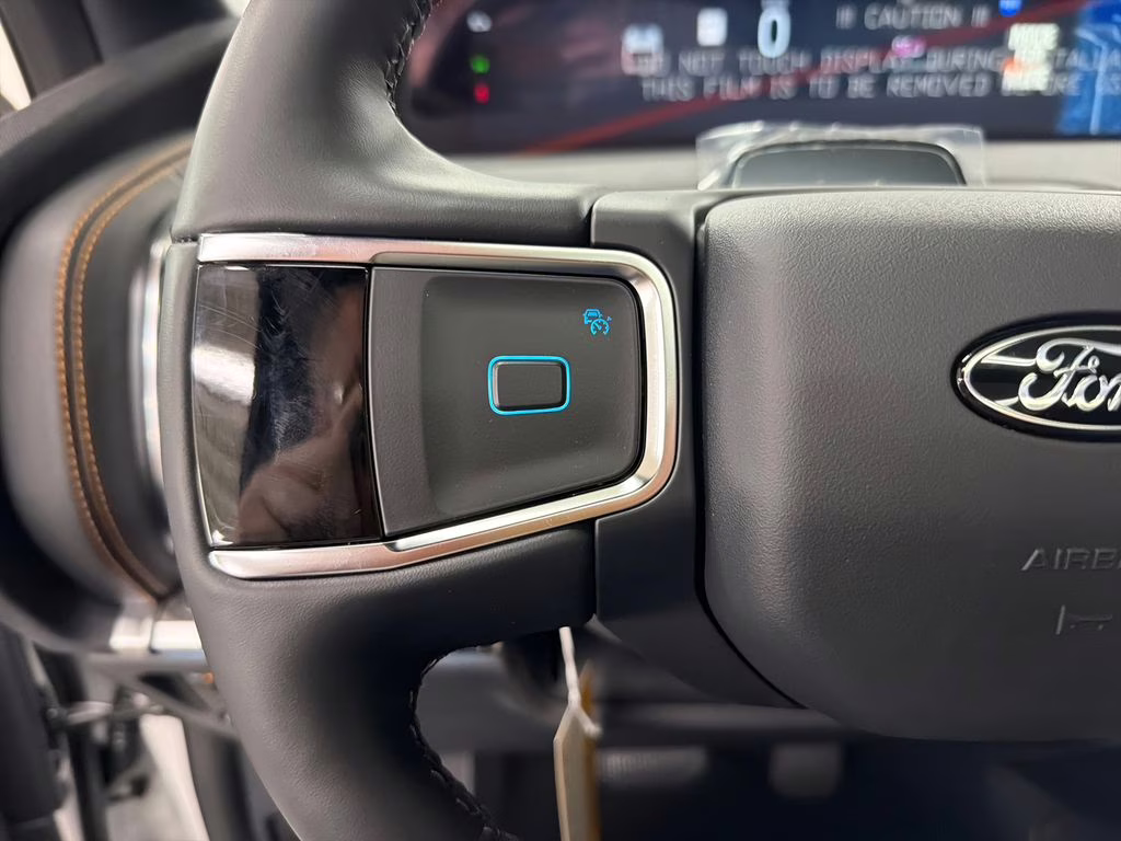 2026 STAR WHITE TRI-COAT Ford Expedition Tremor 4X4 SUV