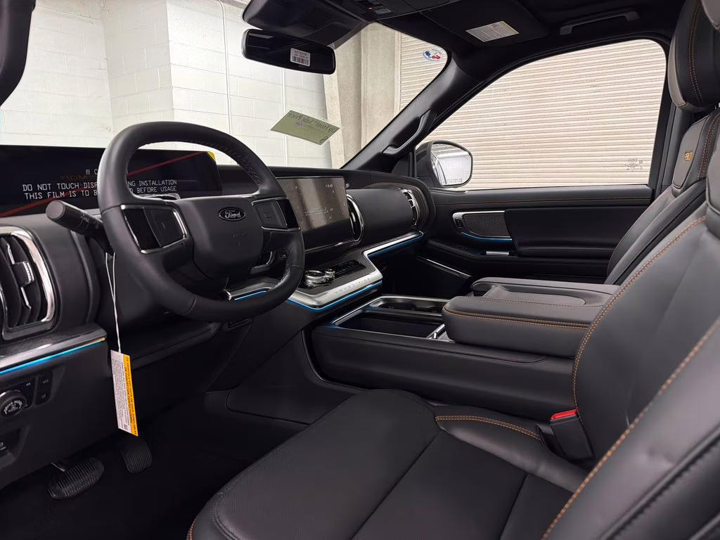 2026 STAR WHITE TRI-COAT Ford Expedition Tremor 4X4 SUV