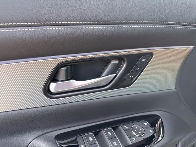 2025 Boulder Gray Pearl/Super Black Nissan Murano SL AWD SUV