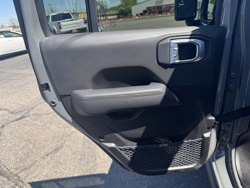 2023 Sting-Gray Clear Coat Jeep Wrangler Rubicon 392 ONE TOUCH ROOF!! 4X4 SUV