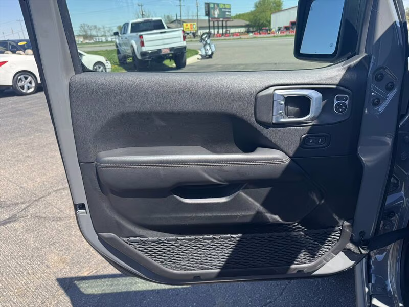 2023 Sting-Gray Clear Coat Jeep Wrangler Rubicon 392 ONE TOUCH ROOF!! 4X4 SUV