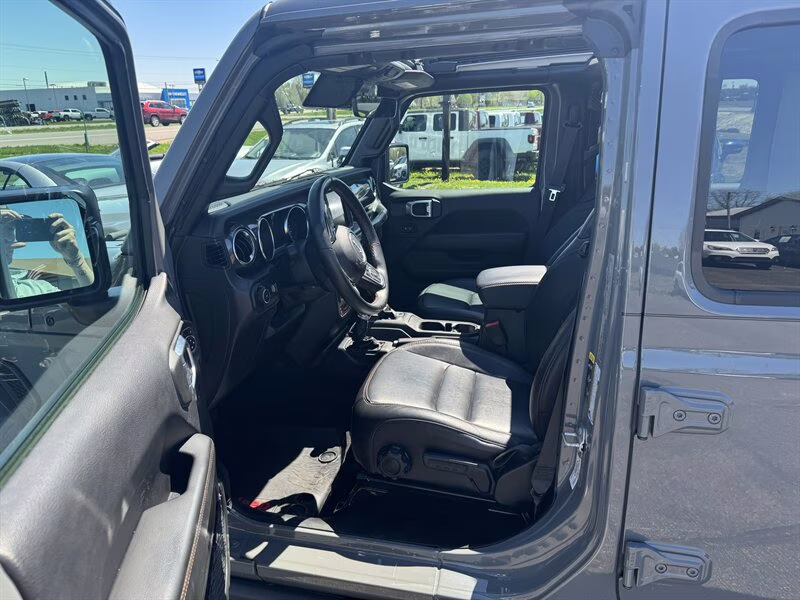 2023 Sting-Gray Clear Coat Jeep Wrangler Rubicon 392 ONE TOUCH ROOF!! 4X4 SUV