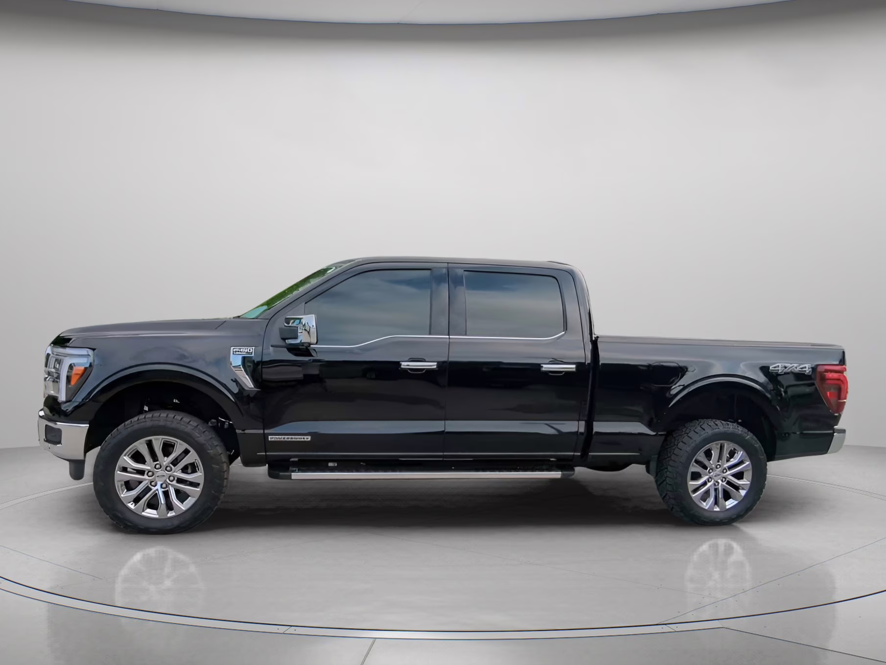 2025 Agate Black Metallic Ford F-150 LARIAT Crew Cab Pickup 4X4 Truck