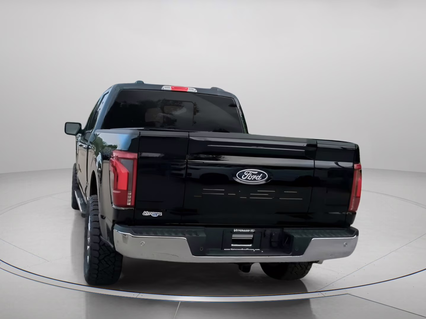 2025 Agate Black Metallic Ford F-150 LARIAT Crew Cab Pickup 4X4 Truck